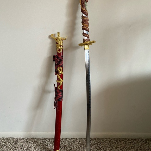 Vintage Sword with Dragon Hanlde - Picture 2 of 7